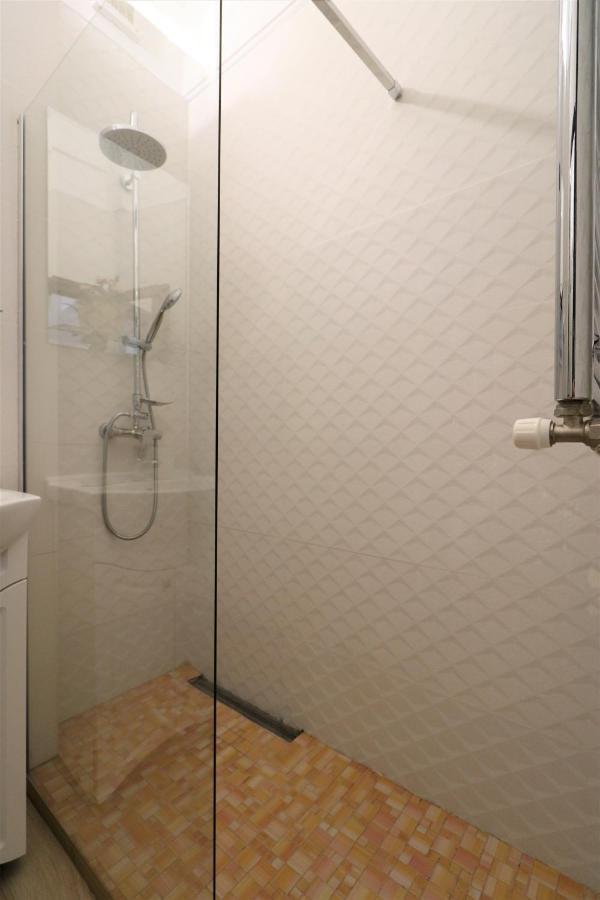 Lovely City Center Apartment - Free Minibar Βουκουρέστι Εξωτερικό φωτογραφία